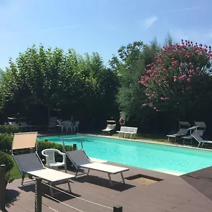 Iris Apartment