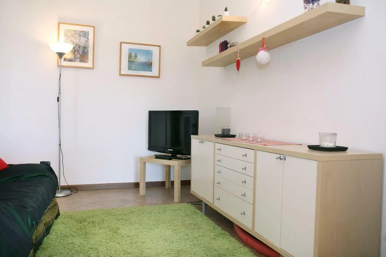 Apartments I Ciclamini Moniga del Garda 0*,  Italy